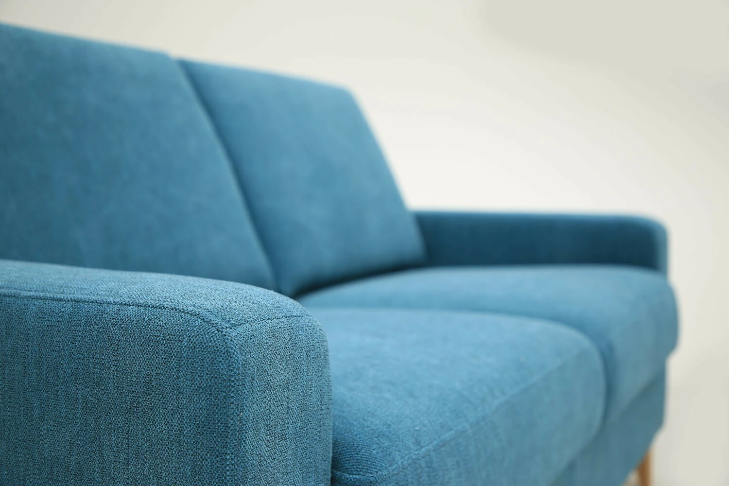 Pohjanmaan Aada 3-istuttava Sohva, Valitse Väri. 5 Pohjanmaan Aada 3-istuttava Sohva, Valitse Väri. - Image 5